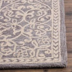 Gayla Swirl Hooked Rug - Safavieh