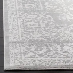 Maybury Loomed Rug - Safavieh