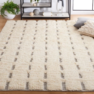 Casablanca CSB705 Hand Woven Area Rug - Safavieh