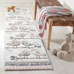 Carousel Kids CRK153 Power Loomed Area Rug - Safavieh