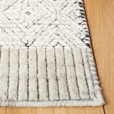 Martha Stewart MSR9604 Hand Loomed Area Rug - Safavieh