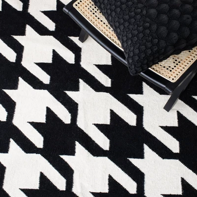 Madaket Dhurrie Rug - Safavieh - Image 3