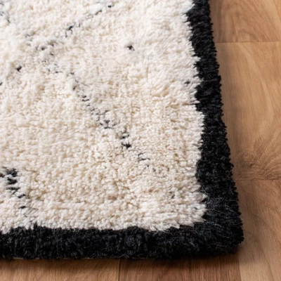 Rosalina Rug Ivory/Black - Safavieh - Image 2